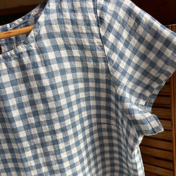 Not Perfect Linen Bay Top with cap sleeves - Picture 4 of 4